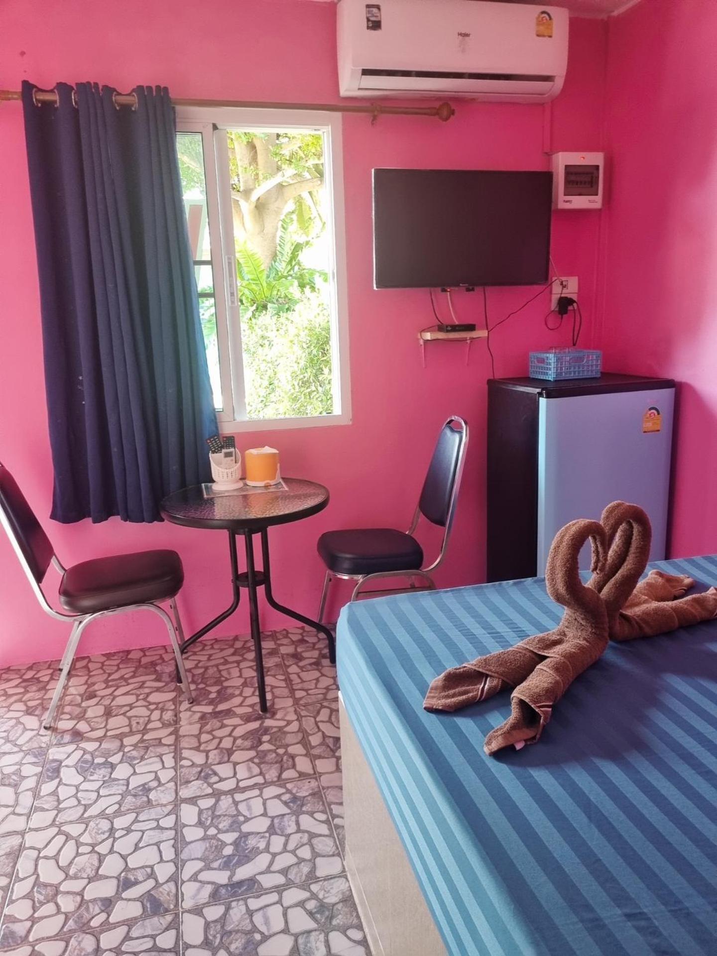 In Love Resort Chai Nat Exterior foto
