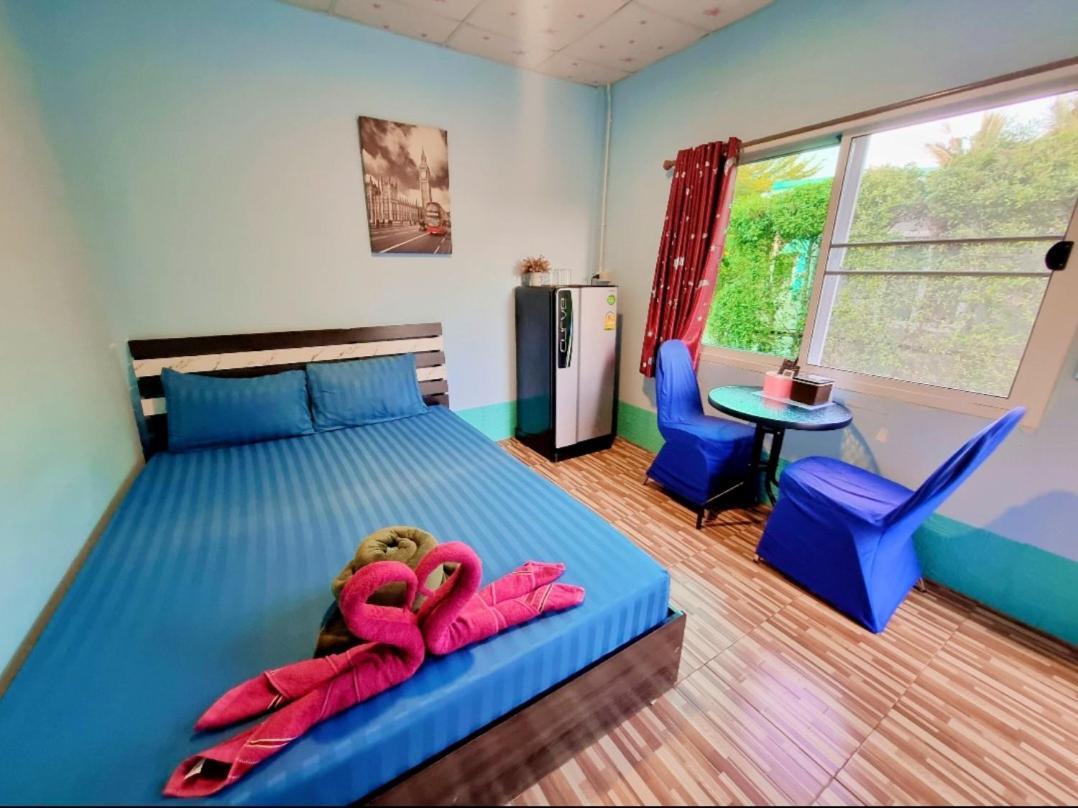 In Love Resort Chai Nat Exterior foto