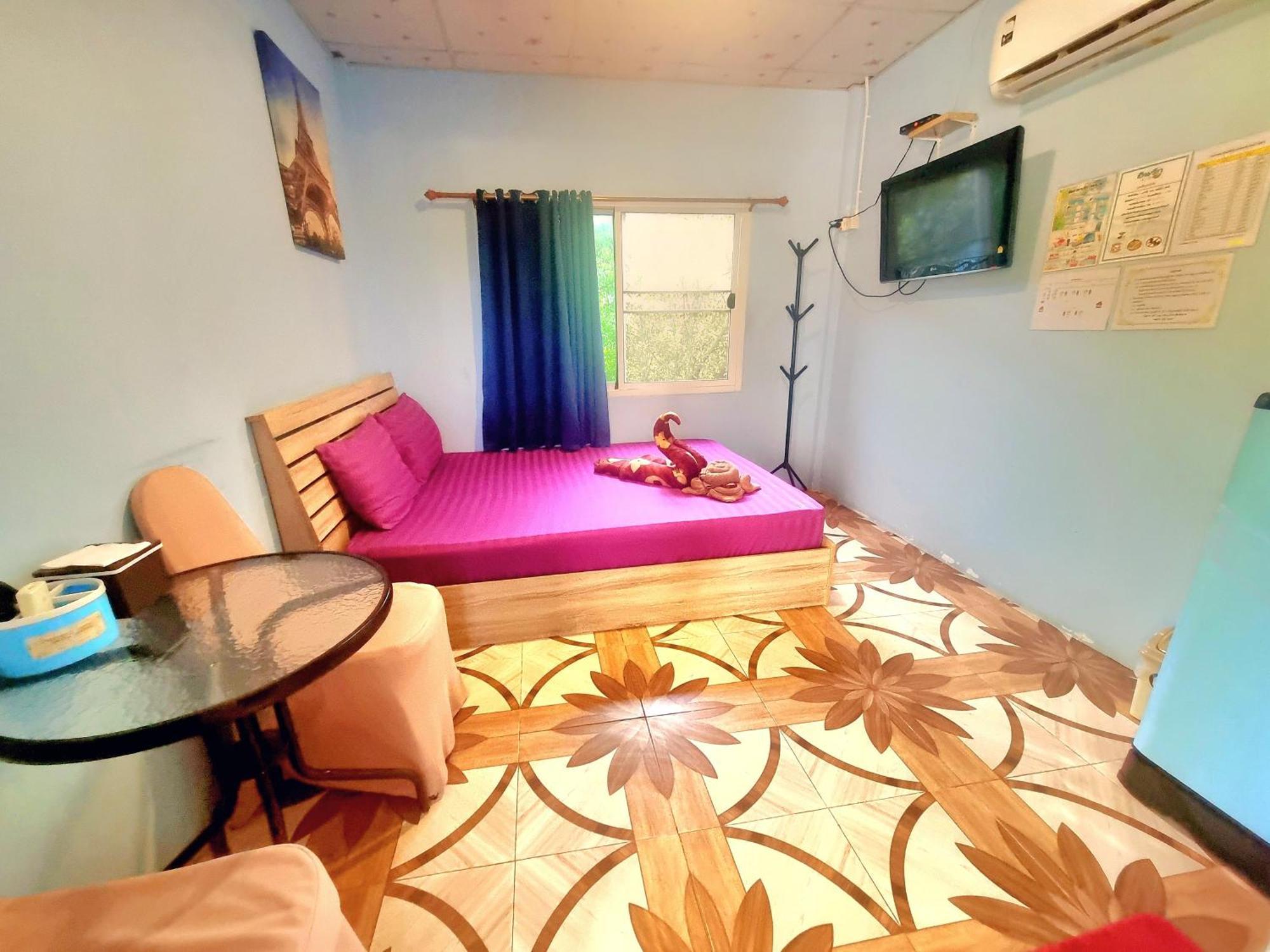 In Love Resort Chai Nat Exterior foto